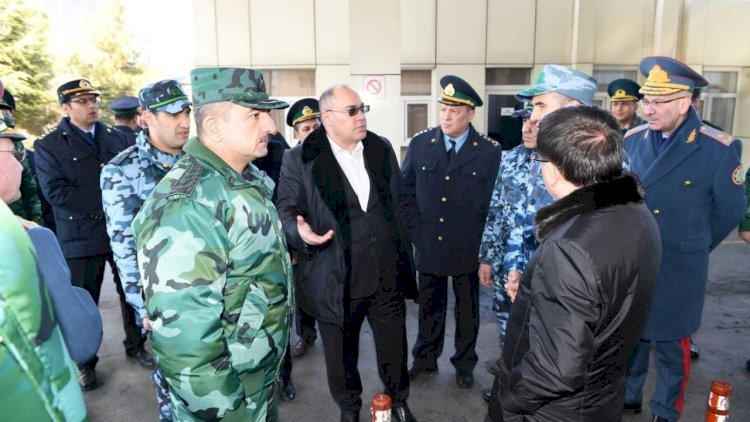    Generallar və icra başçısı gömrükdə - Foto   
