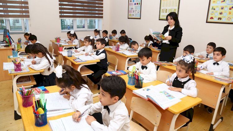    Məktəbli formalarının necə olmasını istəyirsinizsə, bu xəbərə daxil olun - Müraciət   