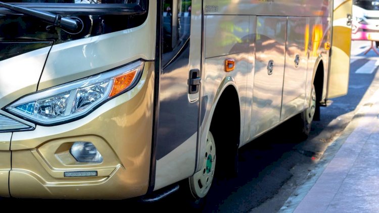    “Azərxalça” 717 min manatlıq avtobus alır   