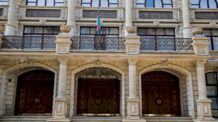    Hesablama Palatasında şöbələr ləğv edildi   