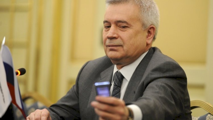    Dünyanın ən zəngin azərbaycanlısı 5 günə 400 milyon dollar İTİRDİ   