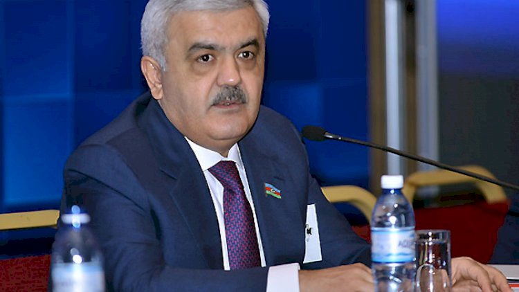    Rövnəq Abdullayev yenidən AFFA prezidenti seçildi   