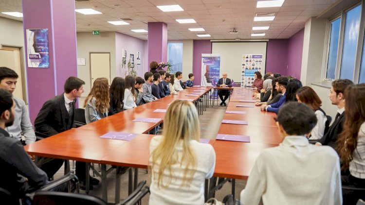    28 tələbə “Azercell Təqaüdçüsü” fəxri adına layiq görüldü - Foto   