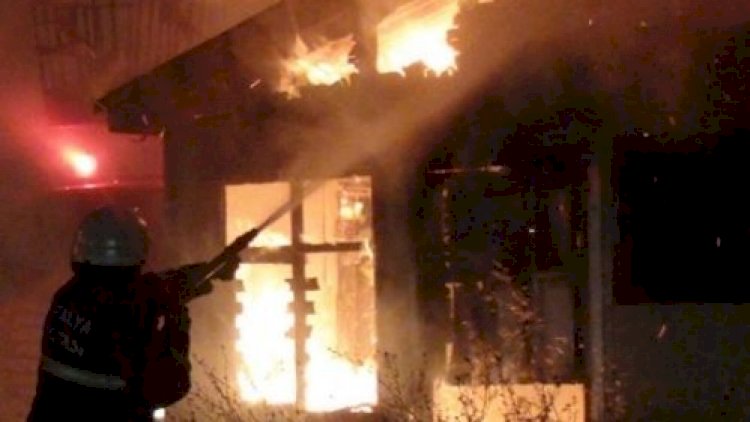    Bakıda 3 otaqlı ev yanıb kül oldu   