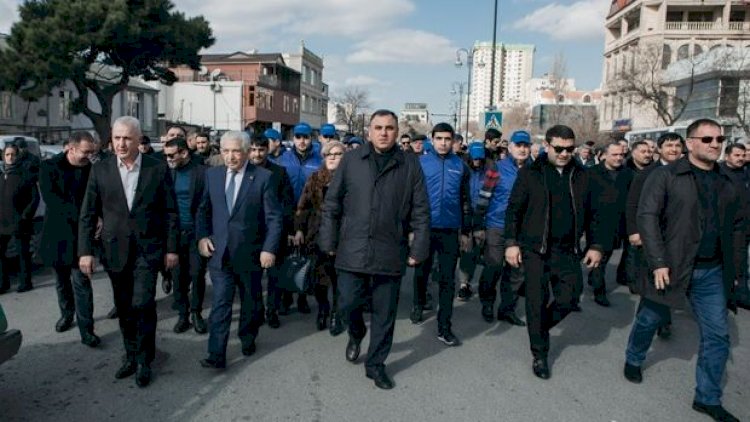    Seçicilər Ülvi Quliyevi izdihamla qarşıladı - Foto   