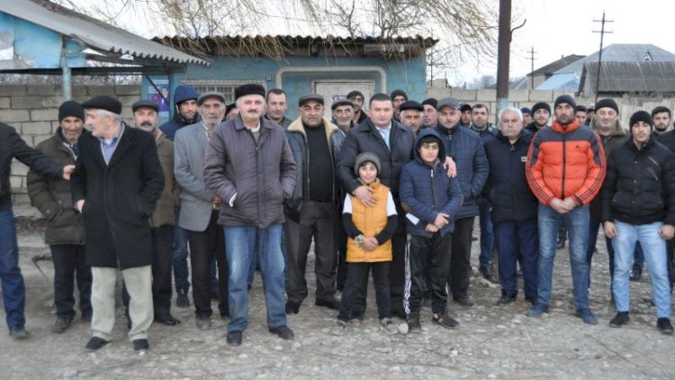    Vasif İsrafilov kəndlərdə sakinlərin problemləri ilə maraqlandı — Fotolar   