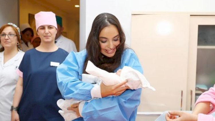    Leyla Əliyeva 3 nömrəli Şəhər Klinik Xəstəxanasının doğum şöbəsində olub - Fotolar   