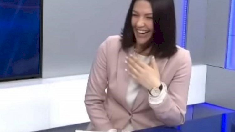    Dövlət yardımı haqda xəbəri oxuyan aparıcını gülmək tutdu – Video   
