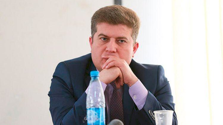    “Erkin Qədirli 4 dəfə mandatdan imtina edib...”   