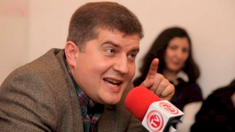    “Məni söyməyi bitirəndə xəbər edin…” – Erkin Qədirli    