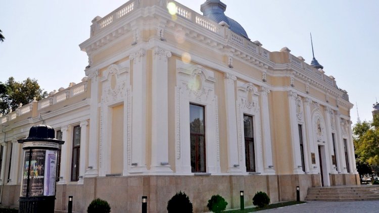    Azərbaycanda teatr koronavirusa görə tamaşaları dayandırdı   