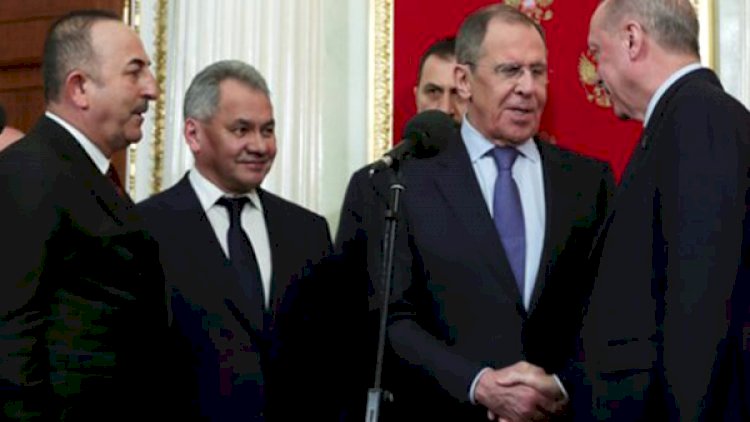    Lavrov Erdoğanın qulağına “qalstukuna vuruldum“ deyibmiş...   