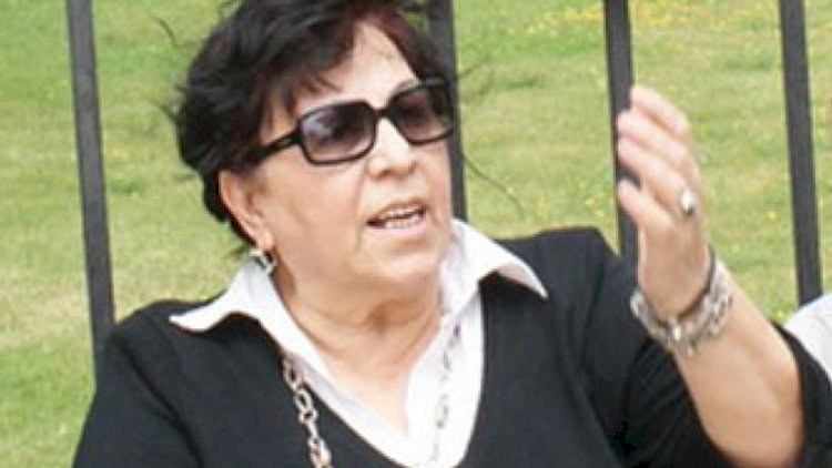    “Hamı maska taxsın, çantasında spirt gəzdirsin”   – Novella Cəfəroğlu