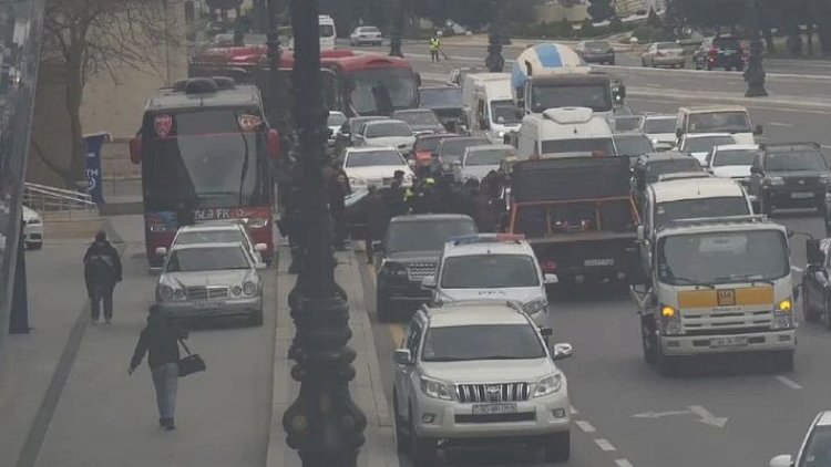    Bakıda qəza sıxlığa səbəb oldu   