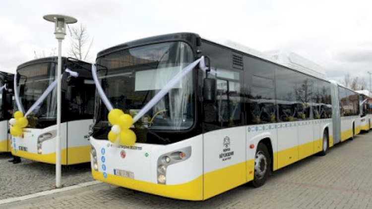    Qocaların avtobusa minməsinə belə mane oldular   – Maraqlı