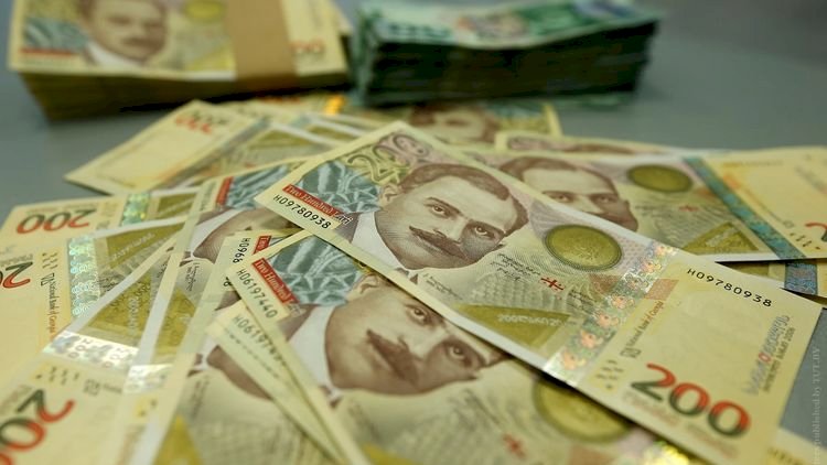    Milli valyuta rekord səviyyədə ucuzlaşdı - Gürcüstanda   