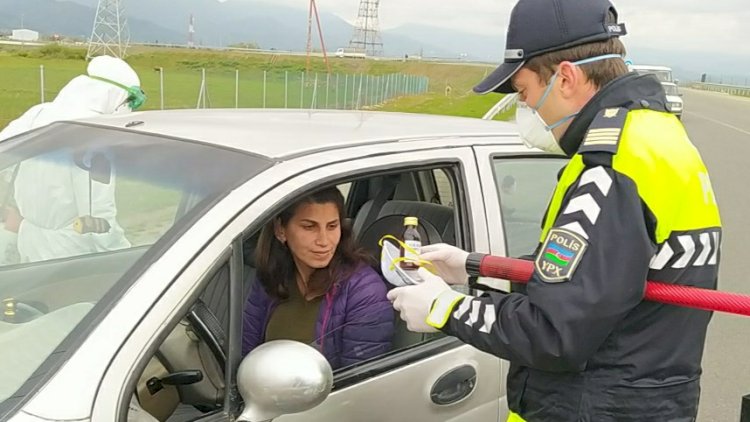    Astarada polis 200-ə yaxın sürücüyə tibbi spirt və maska payladı   