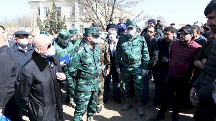    Elçin Quliyev və Kəmaləddin Heydərov karantində olan vətəndaşlarla görüşdülər - Fotolar   