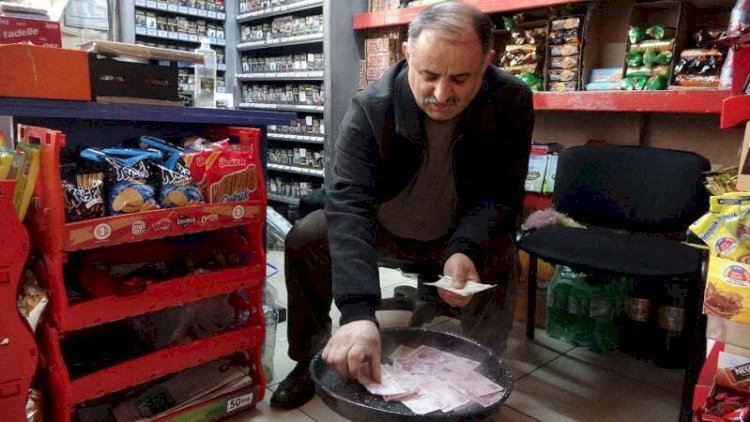    Koronavirusdan qorunmağın yolunu tapıb   – Pulu tavada qaynadır