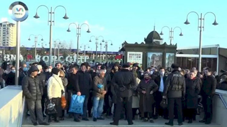    Bu adamlar qorxulu virusla niyə zarafat edir?   