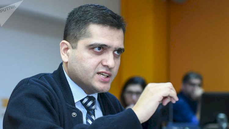    “Bu telefon zəngi Moskvaya mesaj idi…” - Politoloq    