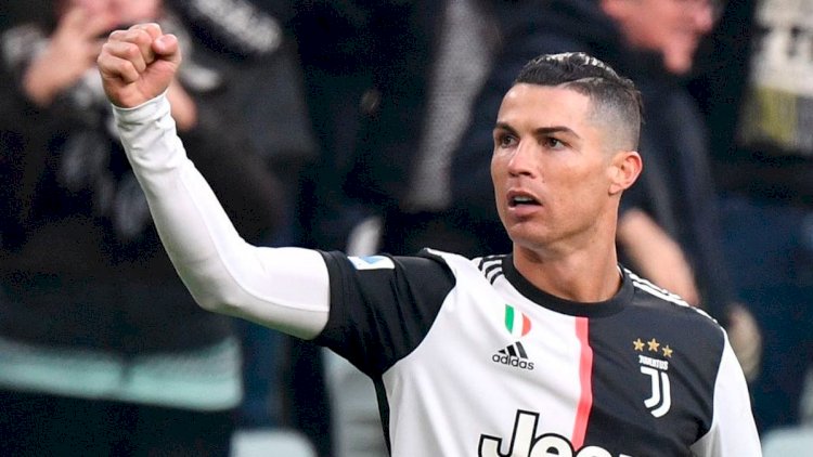    Ronaldo tarixin ən yaxşı futbolçusu seçildi   