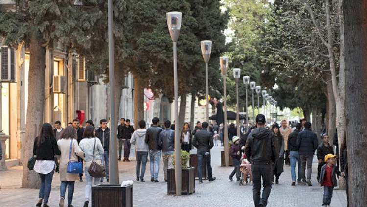    Azərbaycanda bu şəxslər küçəyə çıxa biləcək -   SİYAHI