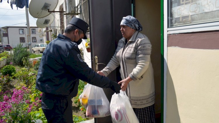    Masallıda polis daha 10 ailəyə ərzaq yardımı etdi - Foto   