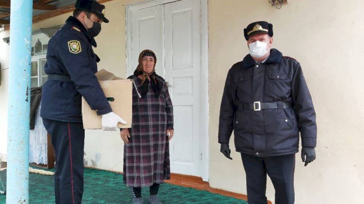    Polislərdən Milli Qəhrəmanın ailəsinə yardım - Foto   
