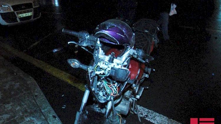    Paytaxtda motosiklet qəzaya uğradı, xəsarət alanlar var - Fotolar   