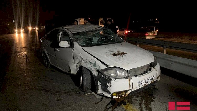    Bakı-Sumqayıt yolunda ağır qəza törədən sürücü hadisə yerindən qaçdı - Fotolar   