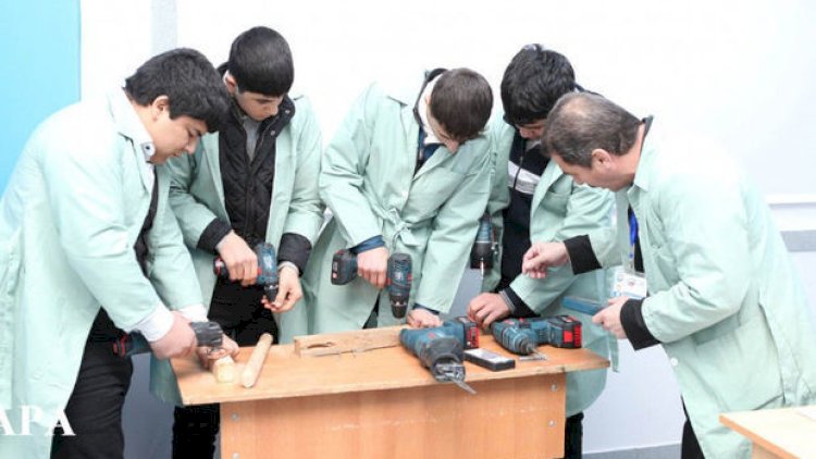    Peşə təhsili müəssisələrində dərsliklər pulsuz veriləcək   