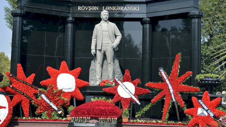    Rövşən Lənkəranskinin anasından Kamil Zeynallıya dəstək – Video   