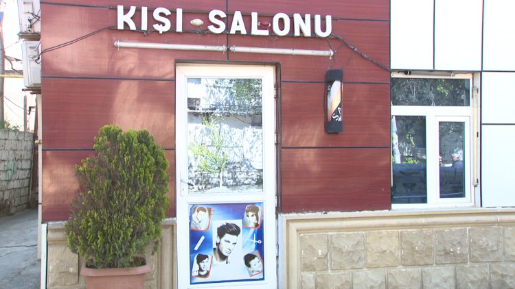    Bakıda karantin rejimini pozan bərbər salonu aşkarlandı - Foto   