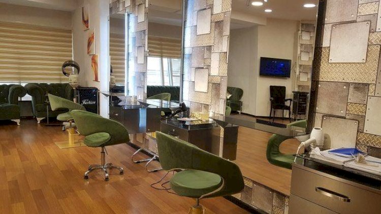    Bərbərxanalar və gözəllik salonları nə vaxt açılacaq?   