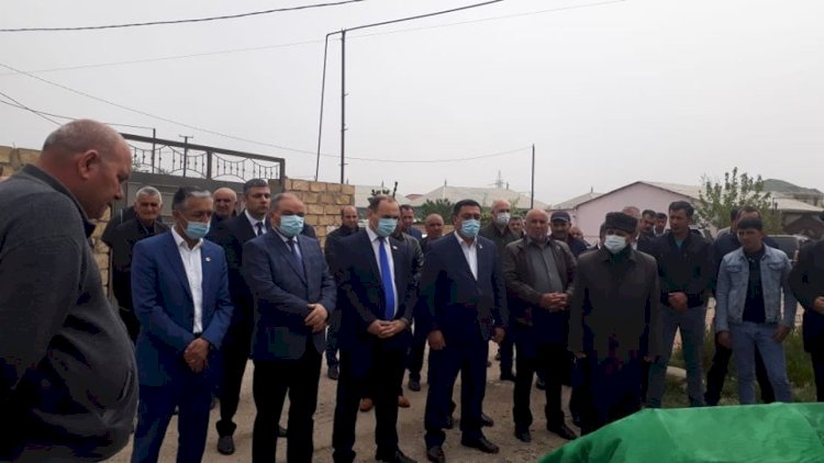    Deputat Qarabağ əlilinin dəfnində iştirak edib   