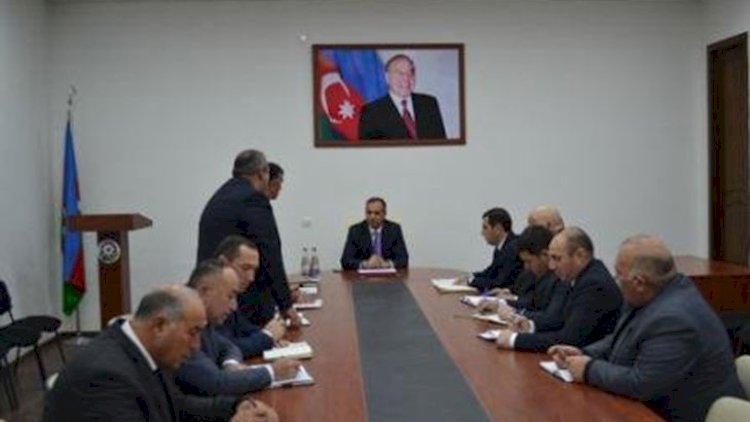    İcra başçısı danladıqdan sonra öldüyü deyilən məmur haqda danışdı   