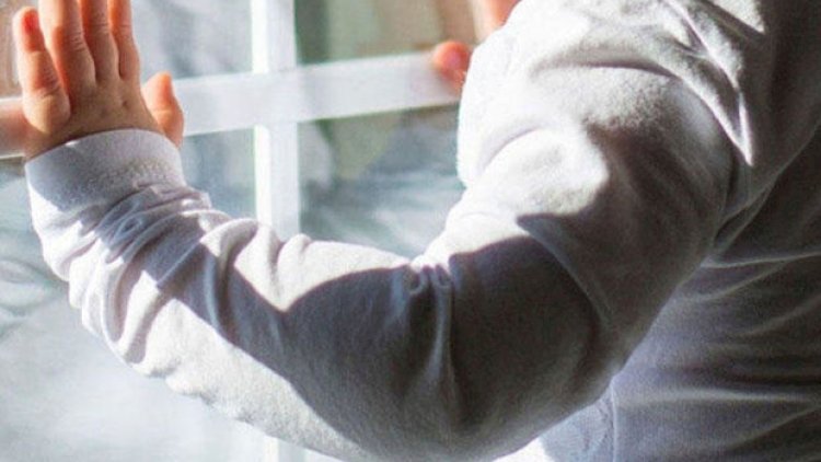    Bakıda 2 yaşlı uşaq ikinci mərtəbədən yıxılıb öldü   