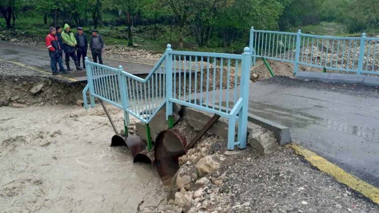    Qubada 2 körpünü sel apardı - Foto   
