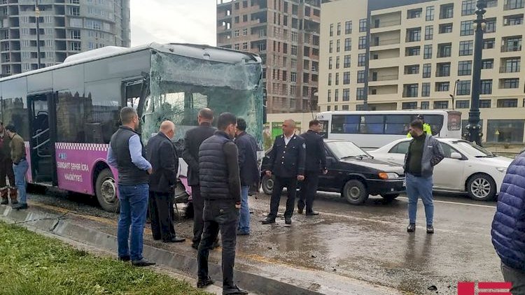    Sumqayıtda iki avtobus toqquşdu, 8 nəfər xəsarət aldı - Video   
