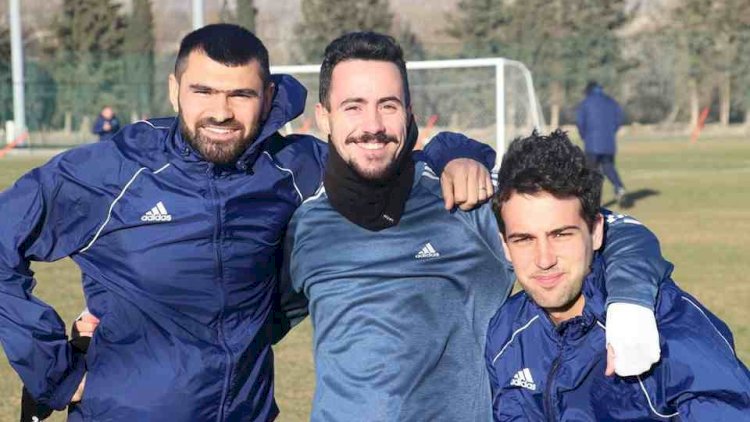    “Maaşlarımızın 50 faizi kəsildi“ - “Samtredia“nın azərbaycanlı futbolçusu   
