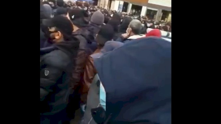    Azərbaycanlı milyarderin bazarında etiraz aksiyası - Video   