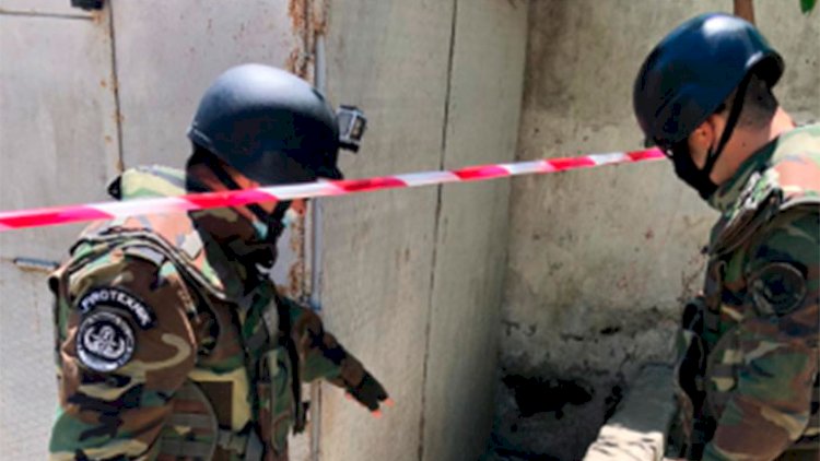    Bakıda uşaq bağçasının yanından qumbara tapıldı -   Foto