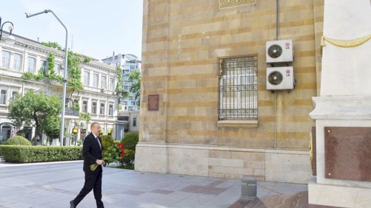    Prezident Azərbaycan Xalq Cümhuriyyətinin şərəfinə ucaldılmış abidəni ziyarət etdi - Foto   