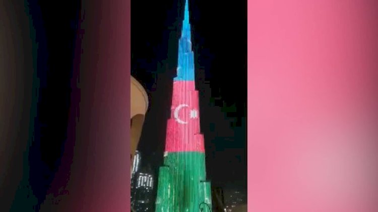    Dünyanın ən hündür tikilisi Azərbaycan bayrağına büründü - Video   