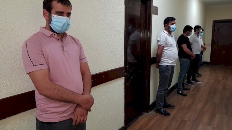    Qəlyan çəkənlər cərimələndi - Foto   