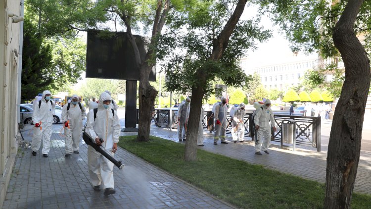    Bakı küçələri növbəti dəfə dezinfeksiya olundu - Fotolar   