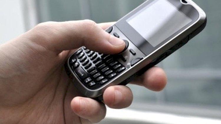    İmtahana telefonla girdi - Şəklini sosial şəbəkədə yaydı   