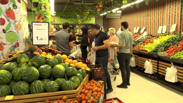    Bakıda sərt karantinlə bağlı mağazalarda izdiham yarandı - Video   