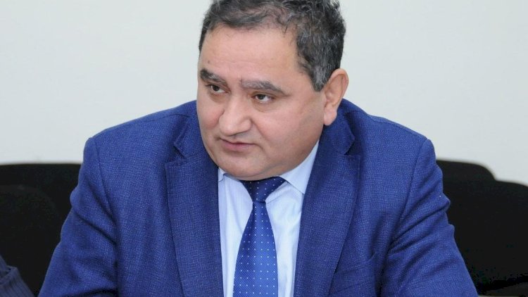    Əli İnsanovun valı cızılıb   